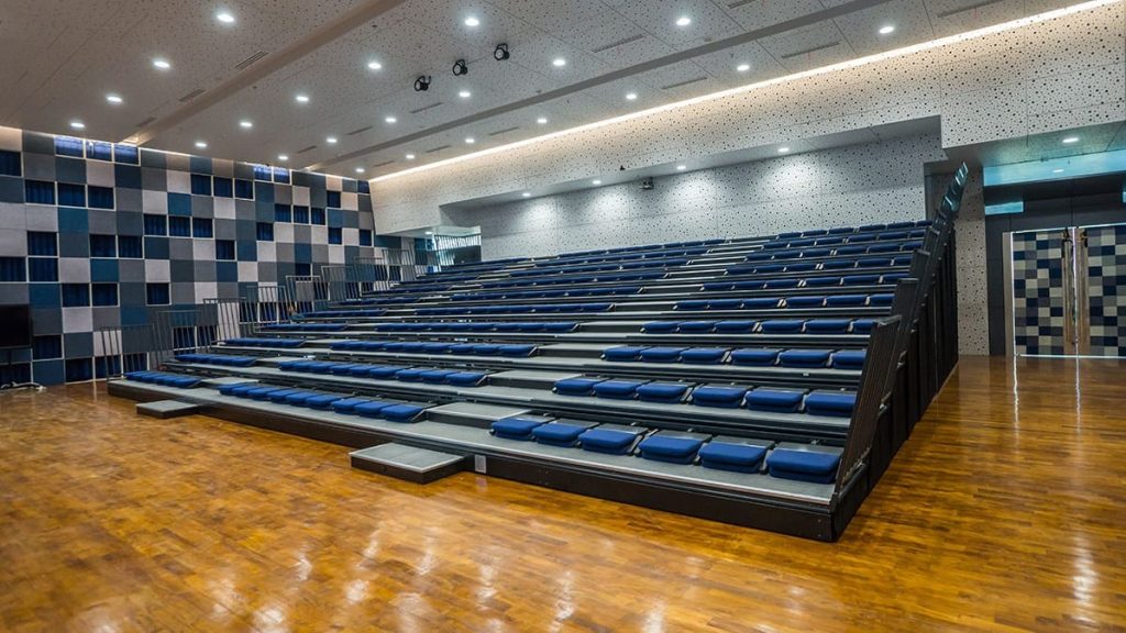 Retractable Seating Kotobuki di Auditorium Tehnik Komputer ITS Surabaya